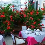 L'ecrin Hotel 3*